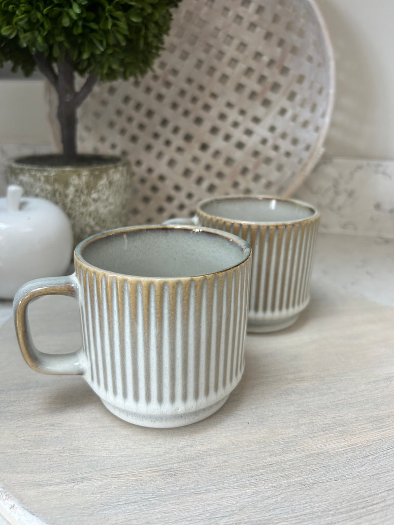 Set of 4 Ribbed reactive glaze mugs 2 styles