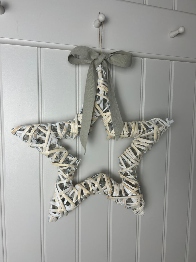 Hanging white wash willow wicker star 45cm