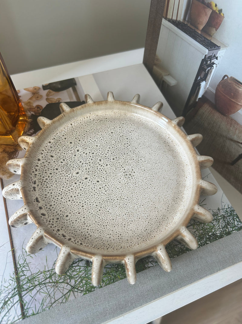 Textured speckled brown spike candle plate 16.5cm