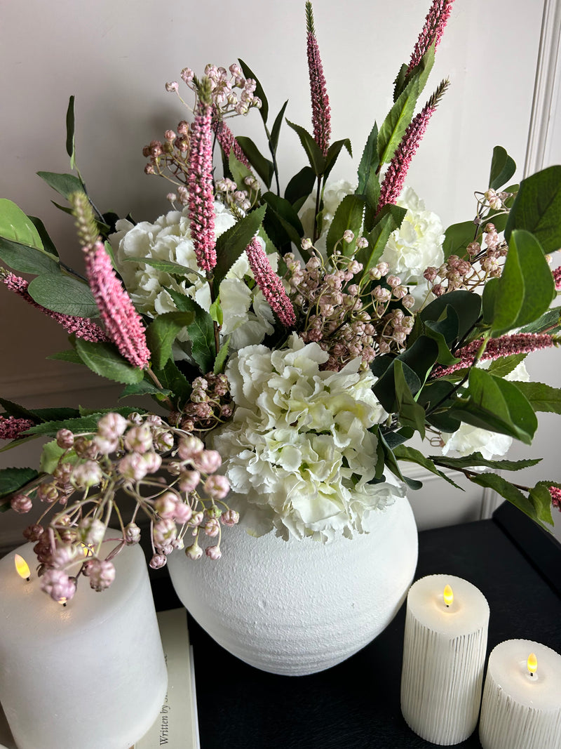 Bouquet arrangement 6 hydrangea eucalyptus pink Veronica pink Linus stem