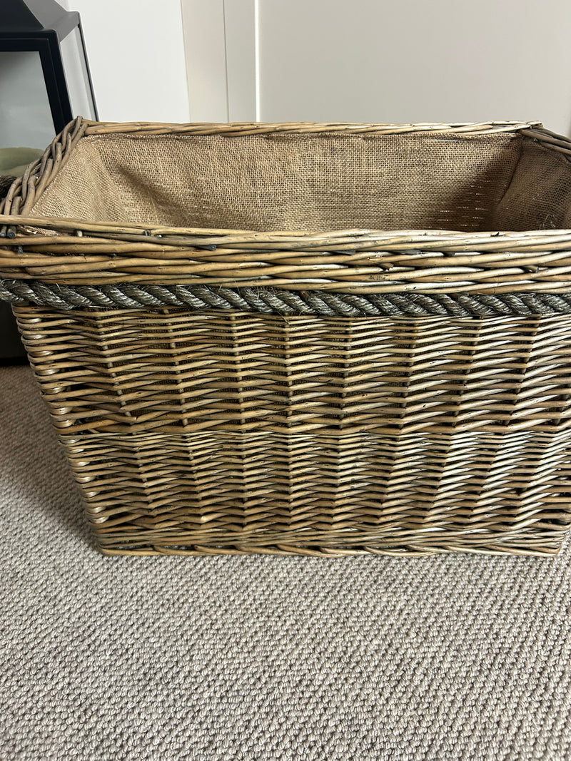 Rectangular dark weave rope lined basket