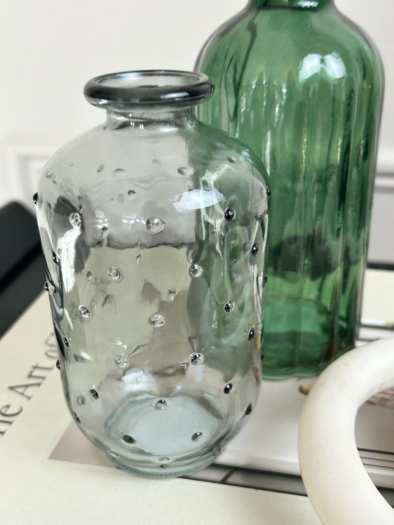 Mottled glass bobble glass bottle