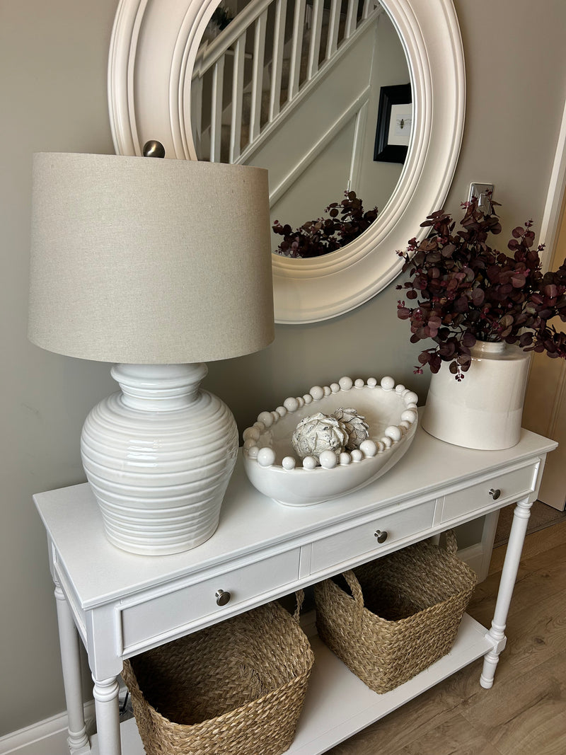 White ceramic ribbed lamp with shade