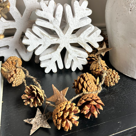 Pine cone star garland 140cm