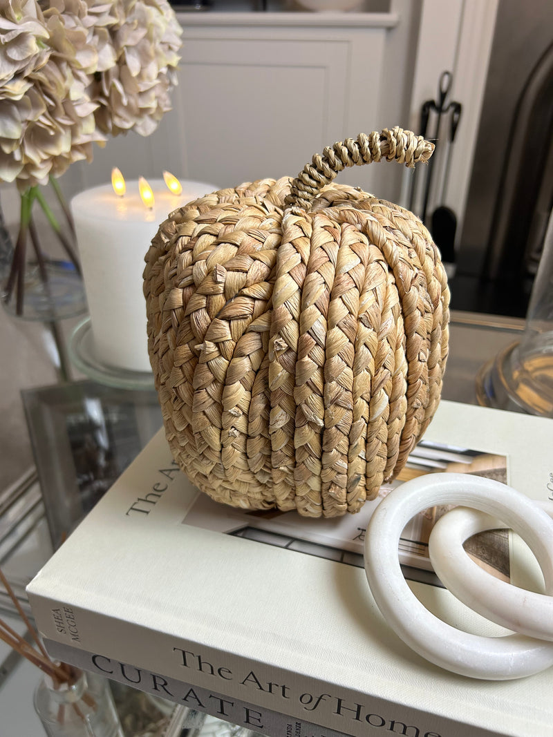 Natural woven large pumpkin