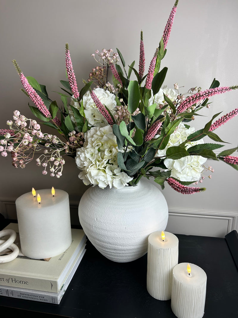 Bouquet arrangement 6 hydrangea eucalyptus pink Veronica pink Linus stem