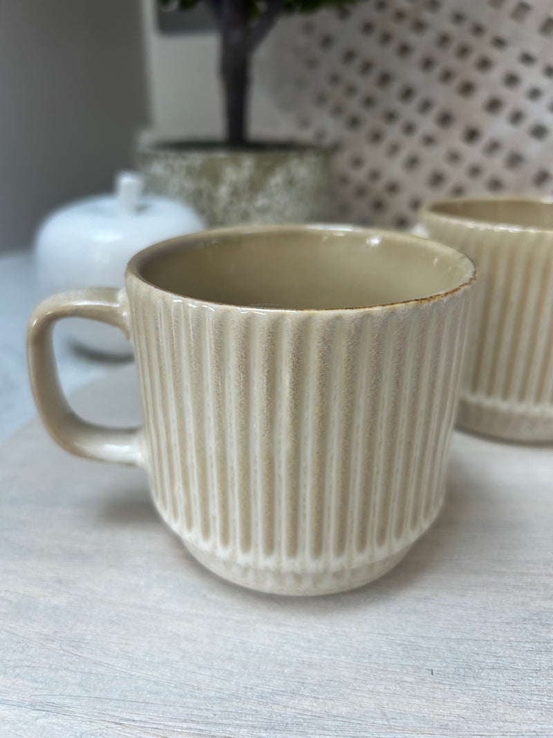 Set of 4 Ribbed reactive glaze mugs 2 styles