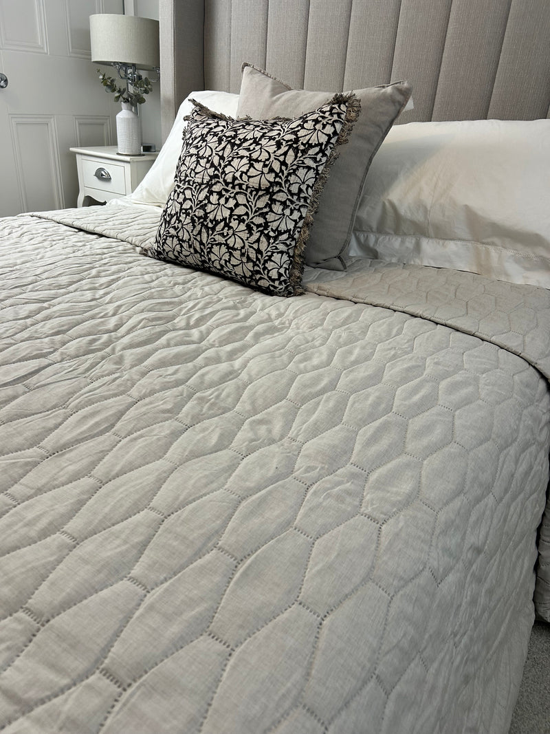 Linen look natural bedspread quilt 200x230cm