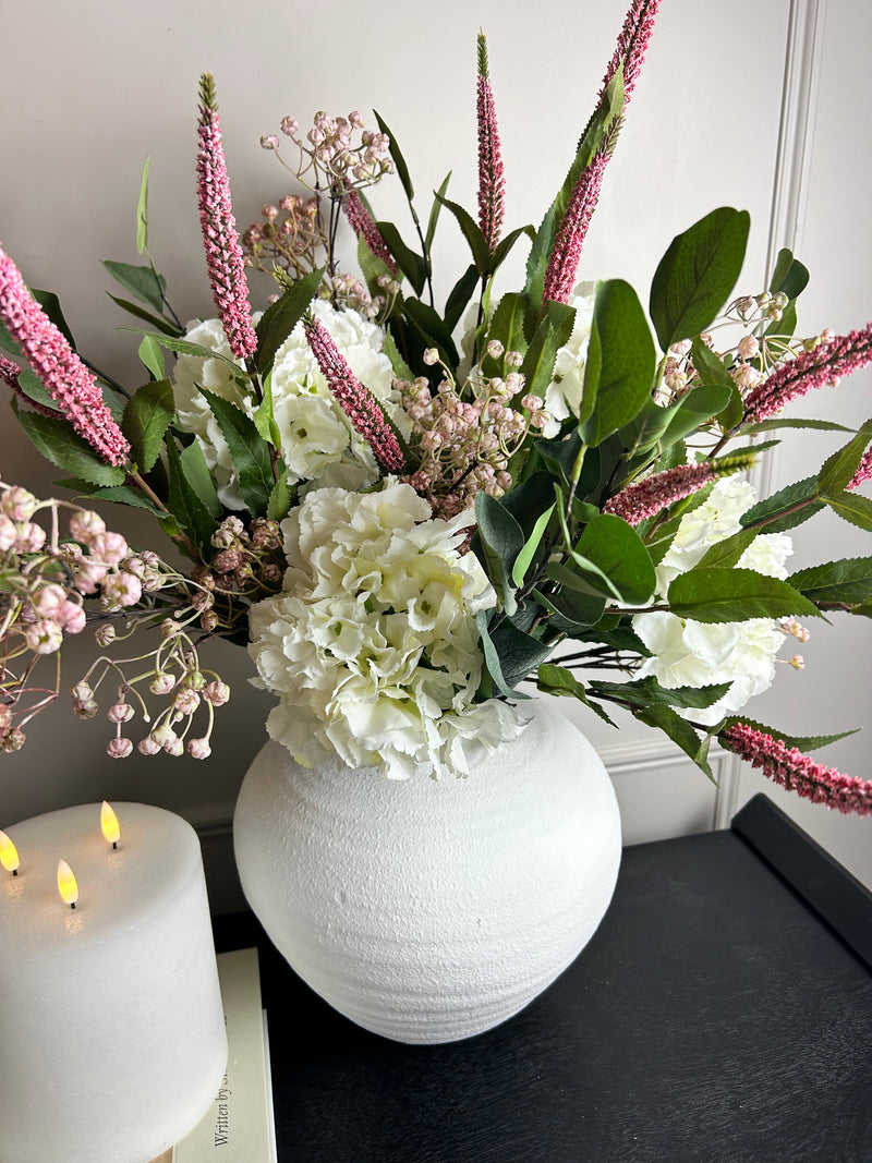 Bouquet arrangement 6 hydrangea eucalyptus pink Veronica pink Linus stem