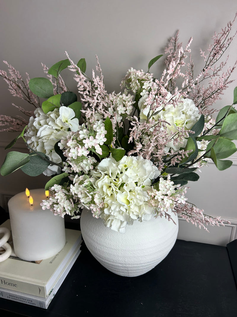 Bouquet arrangement 5 hydrangea eucalyptus blossom limonium