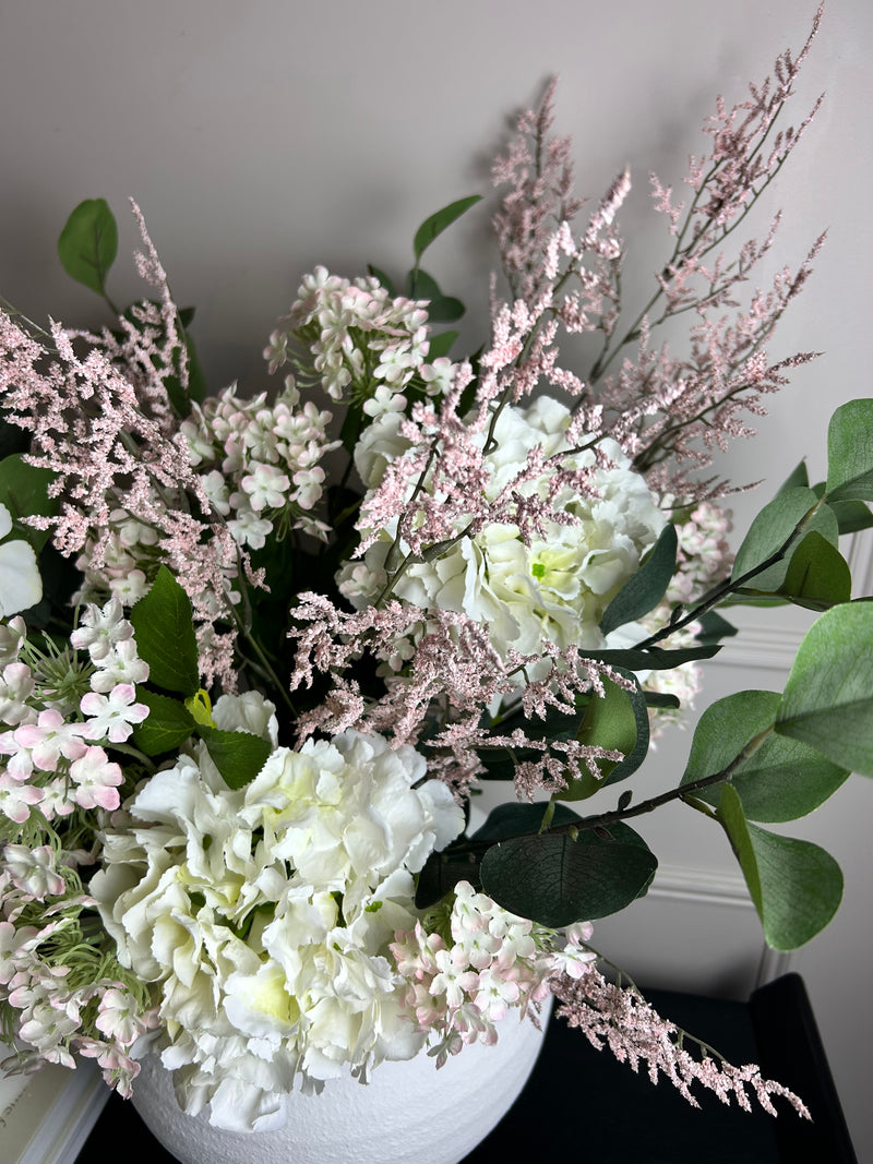 Bouquet arrangement 5 hydrangea eucalyptus blossom limonium