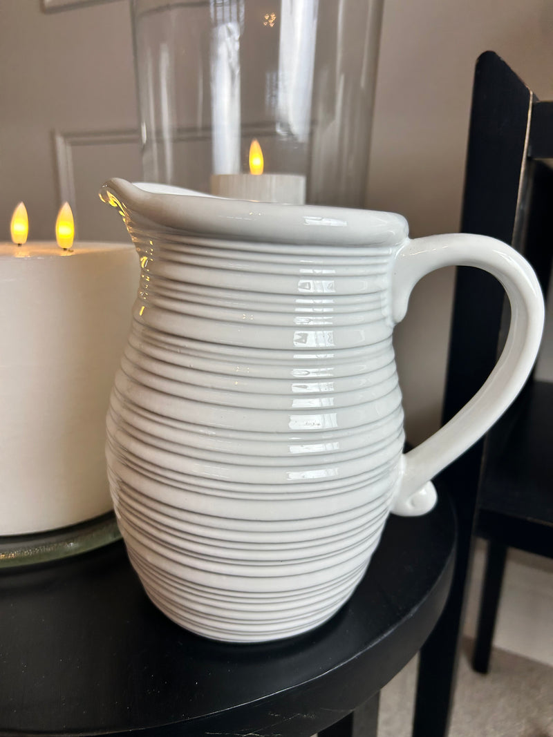 Ribbed lined white jug