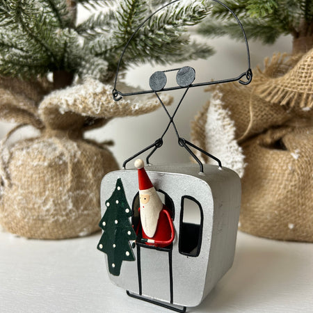 Store Seconds Metal Santa in Cable Car decoration