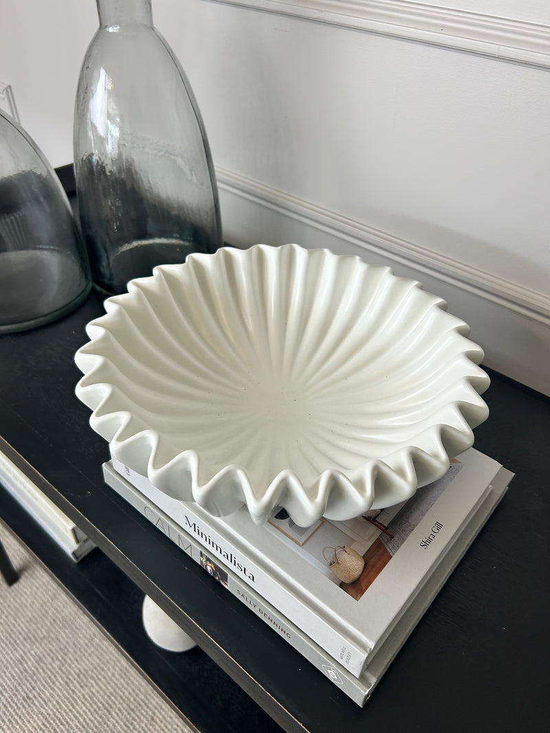 Chalk white waved bowl