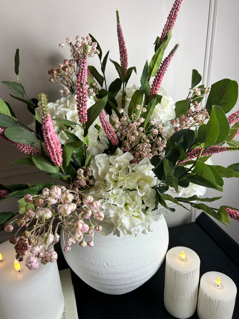 Bouquet arrangement 6 hydrangea eucalyptus pink Veronica pink Linus stem