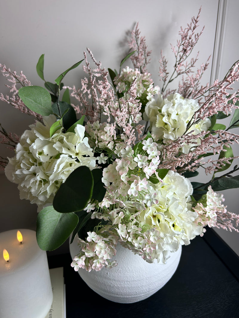 Bouquet arrangement 5 hydrangea eucalyptus blossom limonium