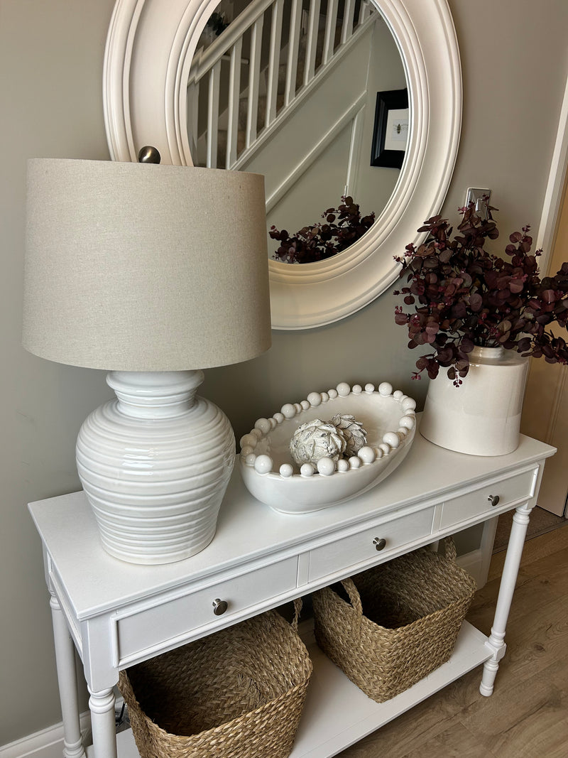 White ceramic ribbed lamp with shade