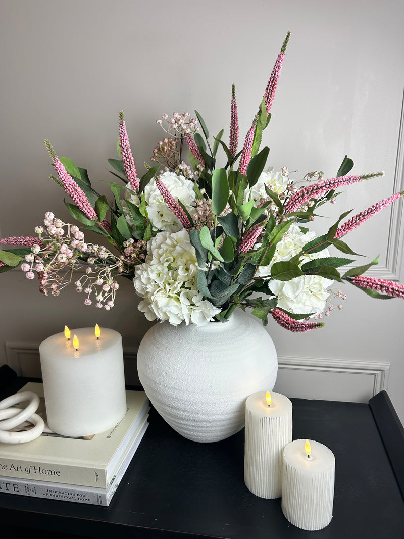 Bouquet arrangement 6 hydrangea eucalyptus pink Veronica pink Linus stem