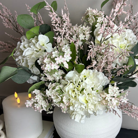 Bouquet arrangement 5 hydrangea eucalyptus blossom limonium