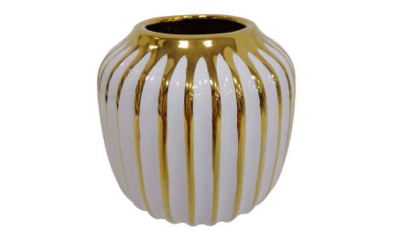 White gold pleated lined squat vase