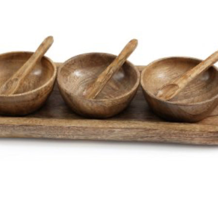 Set of 3 mango Wooden Bowls with 3 spoons on Tray 38cm