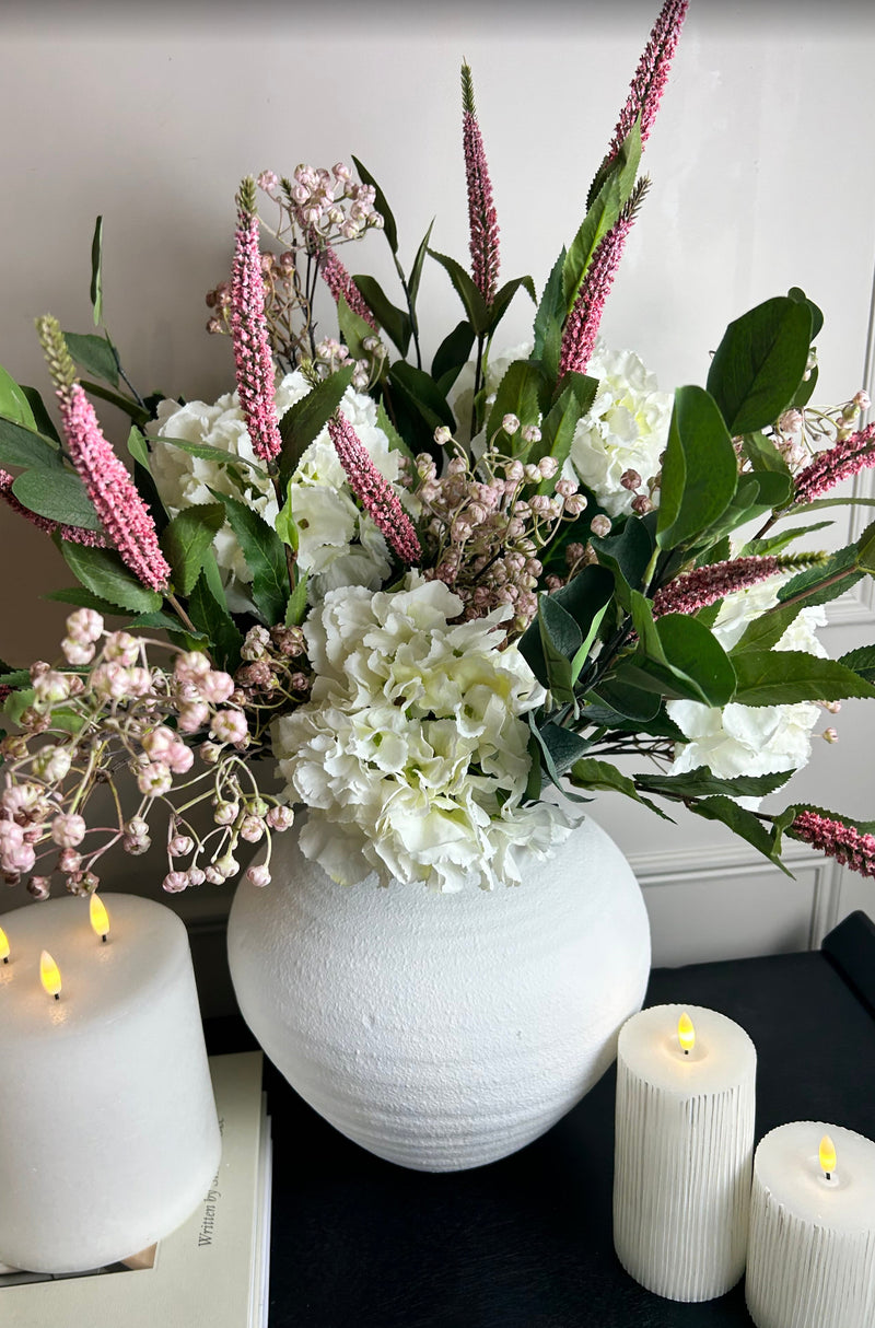 Bouquet arrangement 6 hydrangea eucalyptus pink Veronica pink Linus stem