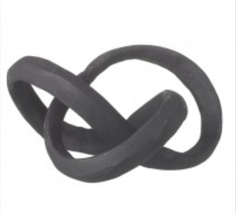 Black Knot Link Decoration