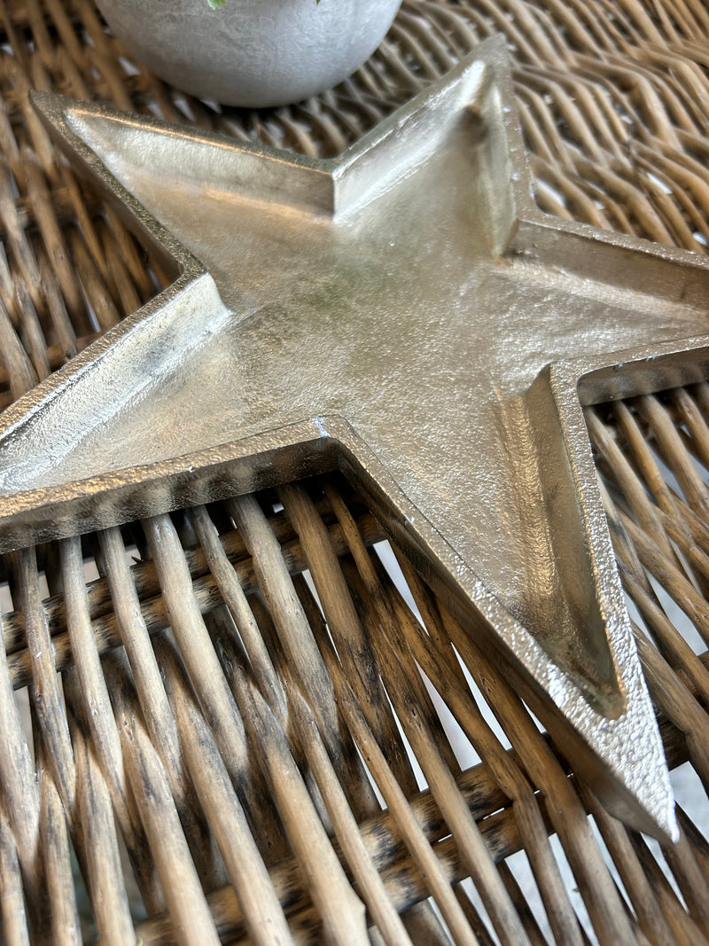 Metal star dish