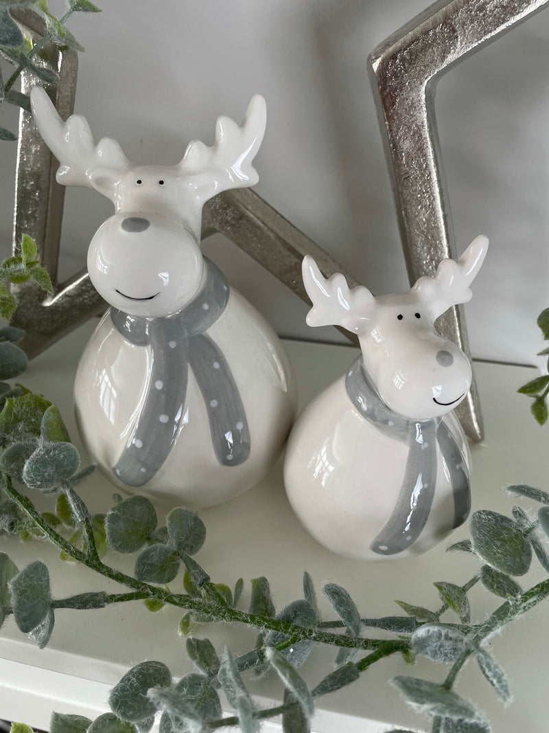 Store Seconds large round ceramic reindeer with scarf