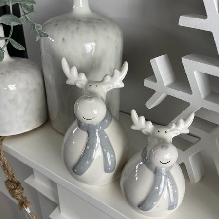 Store Seconds large round ceramic reindeer with scarf