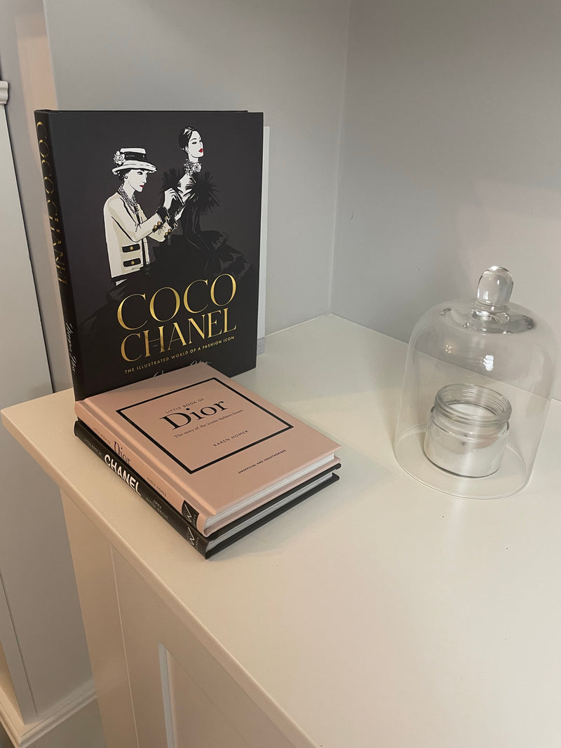 Coco Chanel An illustrated World Of A Fashion Icon book