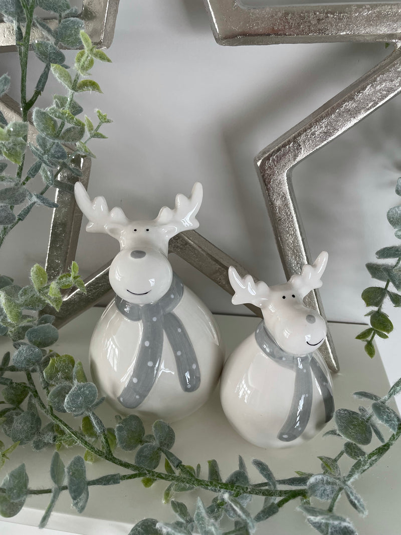 Store Seconds large round ceramic reindeer with scarf