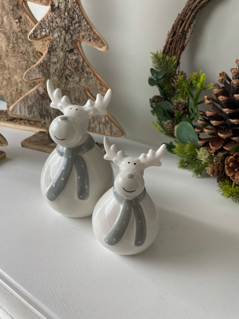 Store Seconds large round ceramic reindeer with scarf