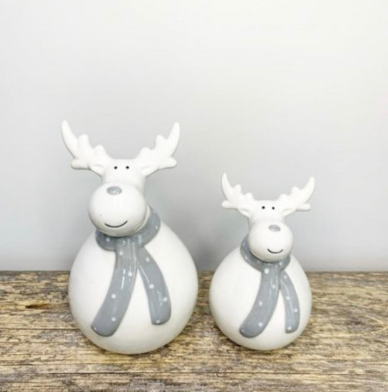 Store Seconds large round ceramic reindeer with scarf