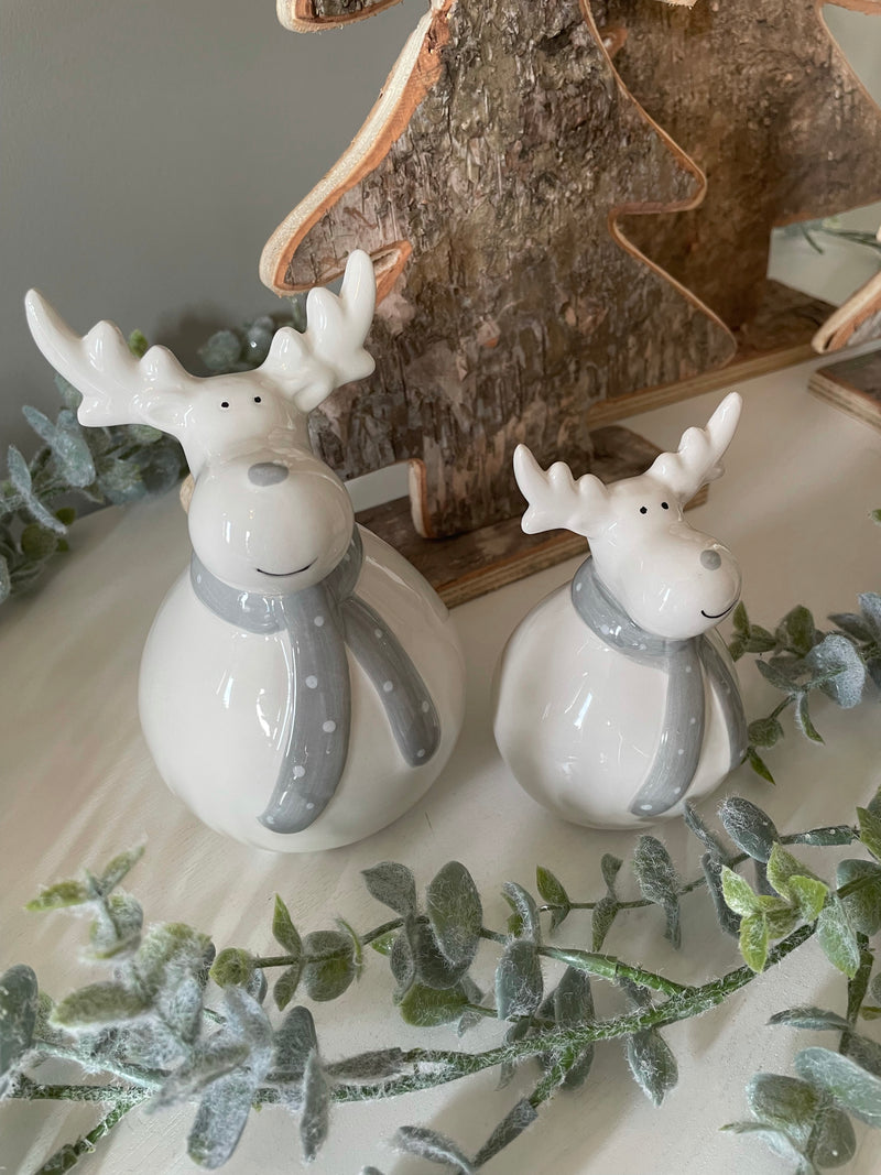 Store Seconds large round ceramic reindeer with scarf